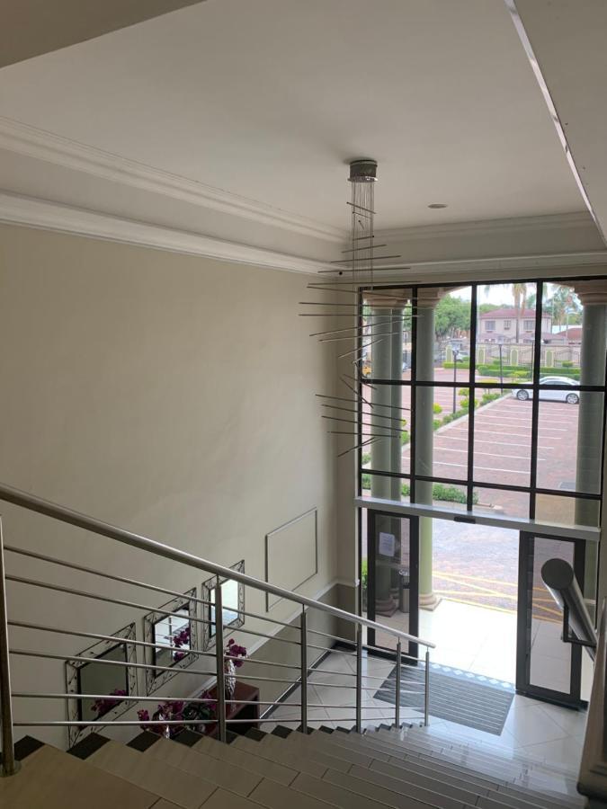 Royal Hotel Polokwane Exterior foto