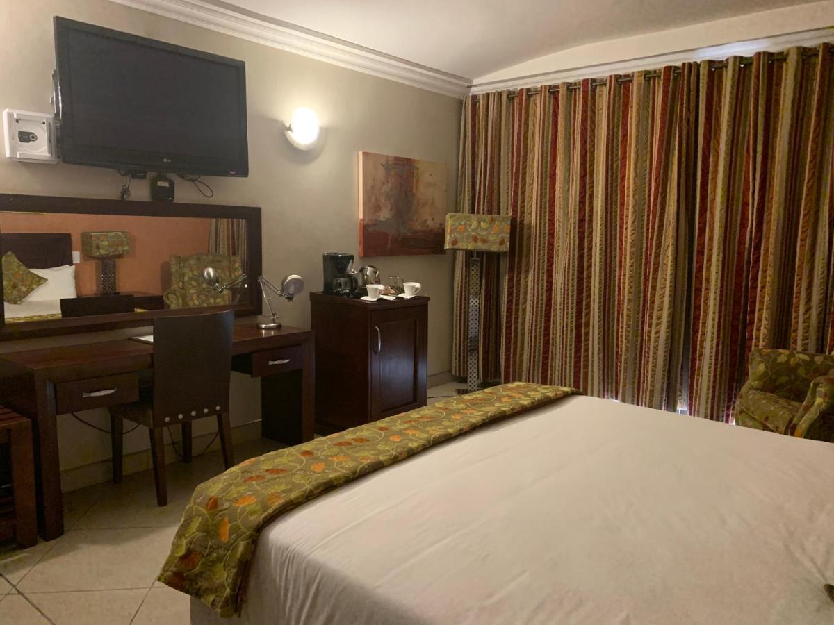 Royal Hotel Polokwane Exterior foto