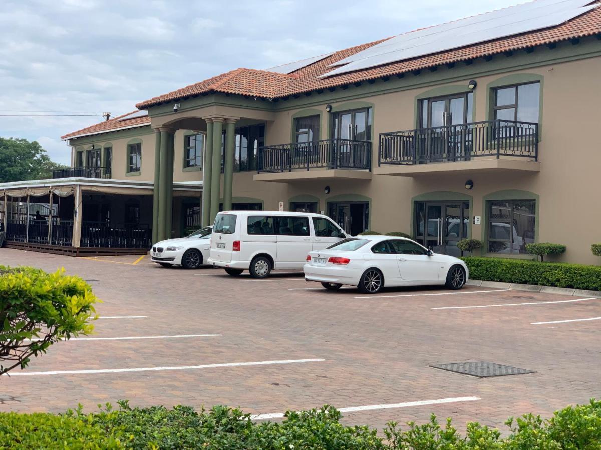Royal Hotel Polokwane Exterior foto